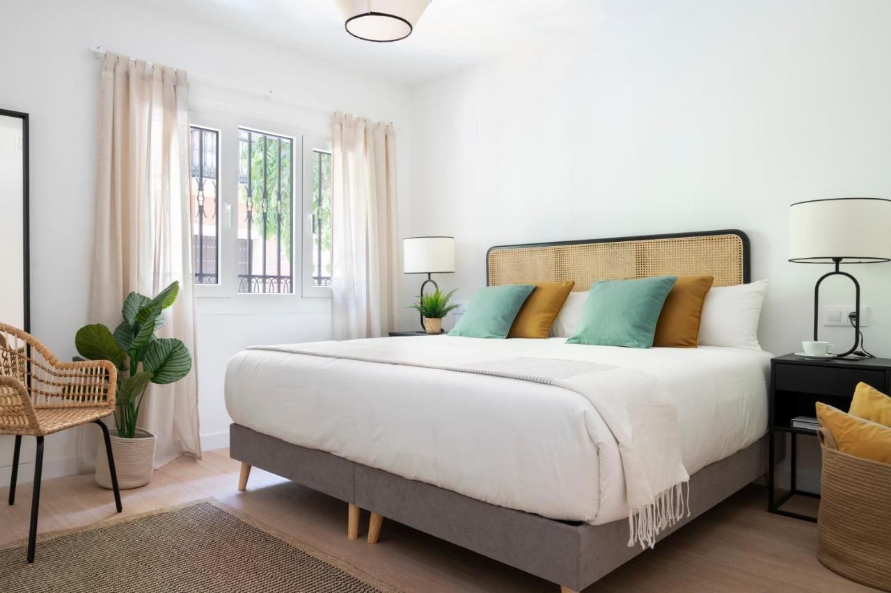 Magno Apartments Castelar Севілья Екстер'єр фото